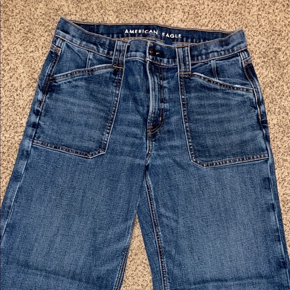 American Eagle Outfitters Women’s Dark Blue Relaxed Jeans - Picture 2 of 4